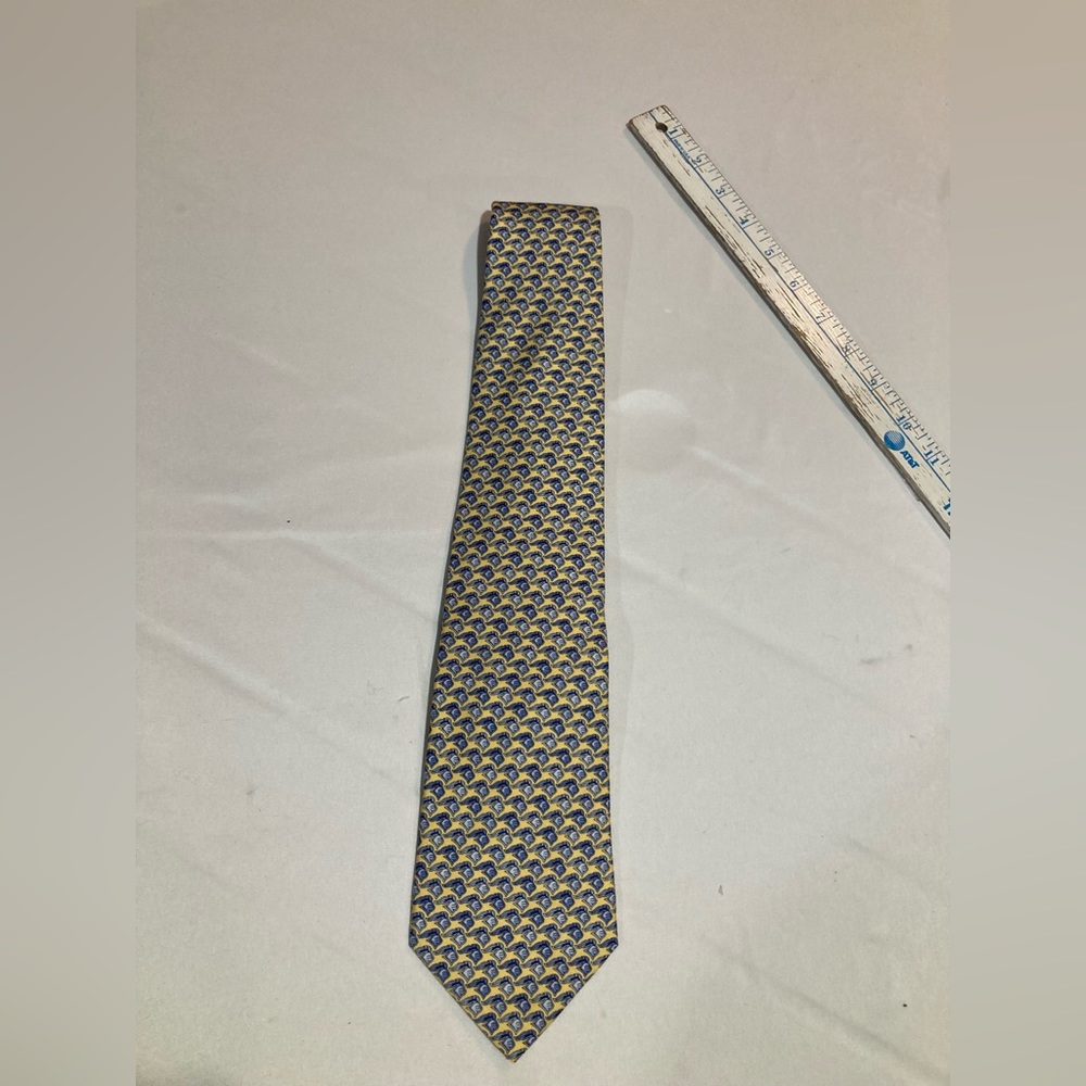 Vineyard Vines Gill St Bernard’s school tie